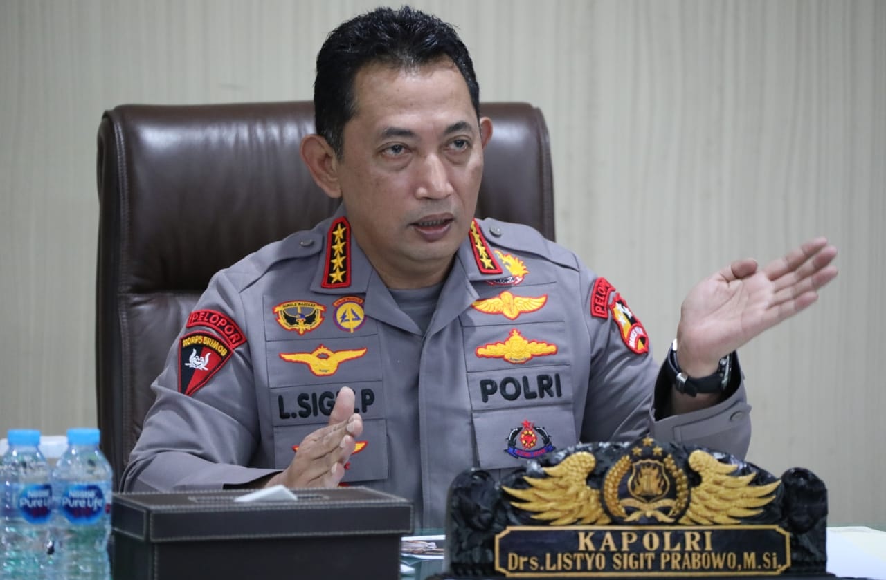 Kapolri Jenderal Listyo Sigit Prabowo saat memberikan arahan kepada jajarannya. (Foto: PMJ News).