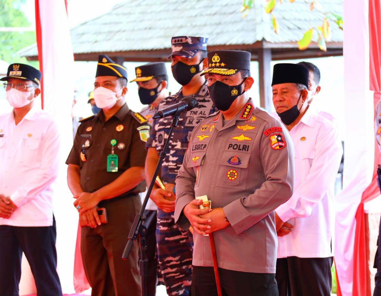 Kapolri Jenderal Pol Listyo Sigit Prabowo meninjau akselerasi percepatan vaksinasi Covid-19. (Foto: PMJ News)