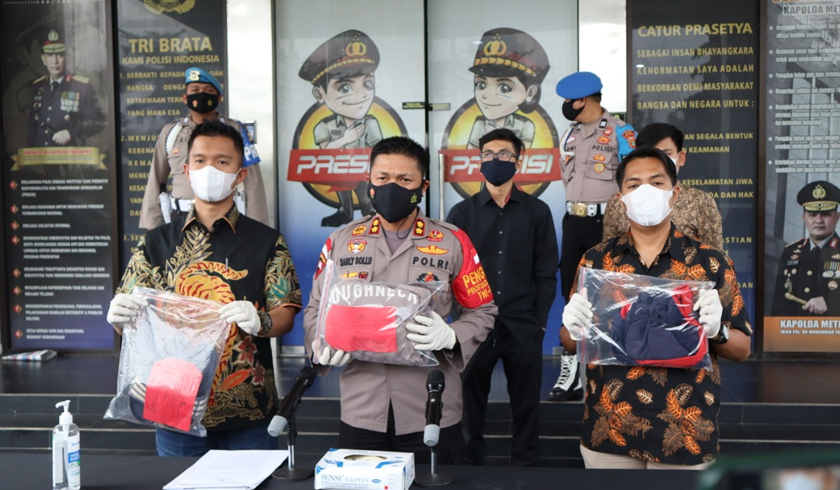 Kapolres Tangerang Selatan, AKBP Sarly Sollu menggelar perkara kasus penculikan anak. (Foto: PMJ News)
