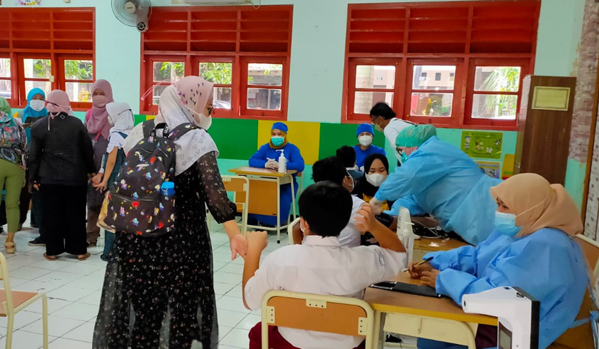 Polres Metro Jakarta Selatan membuka sejumlah gerai vaksinasi anak. (Foto: PMJ News)
