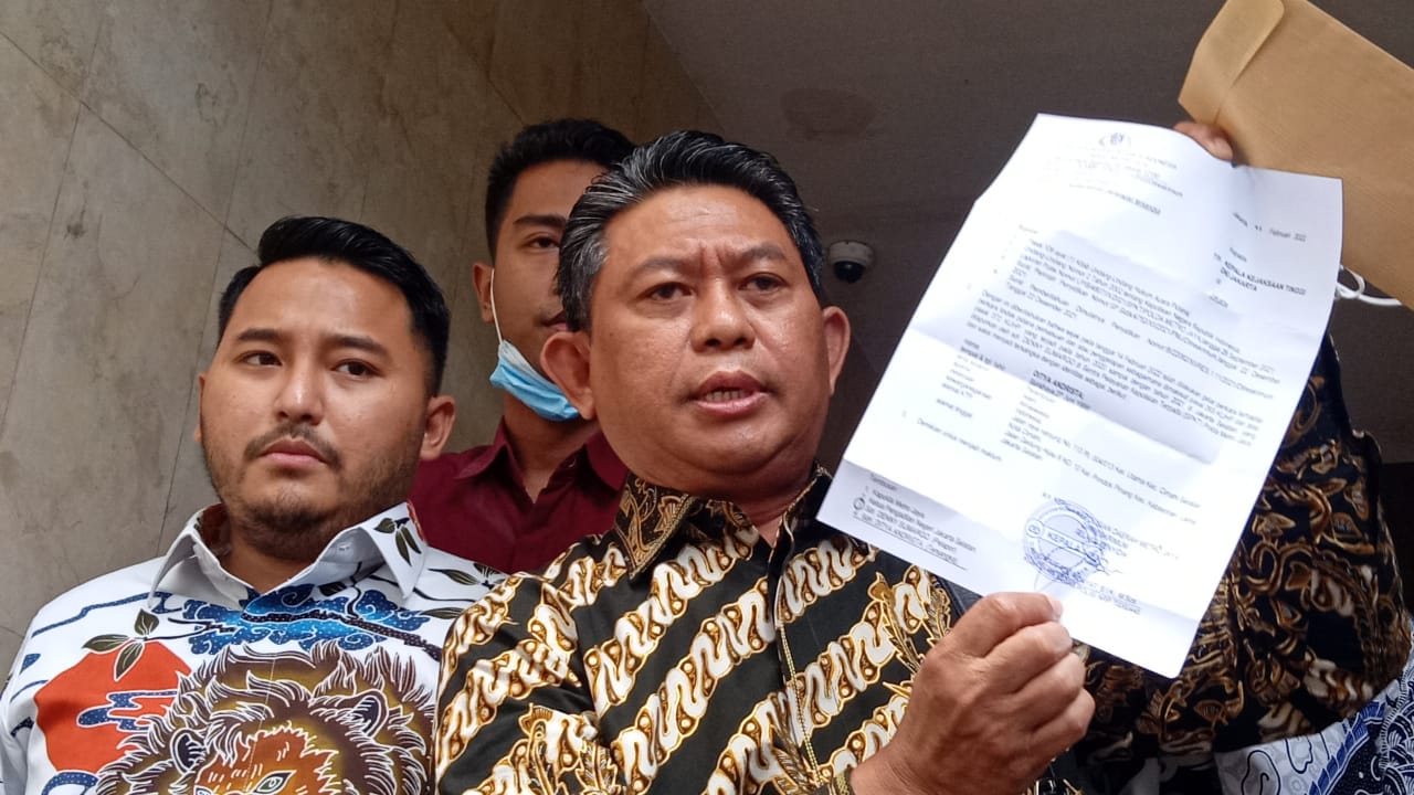 Kuasa Hukum Denny Sumargo, Muhammad Anwar di Polda Metro Jaya. (Foto: PMJ/Yeni). 