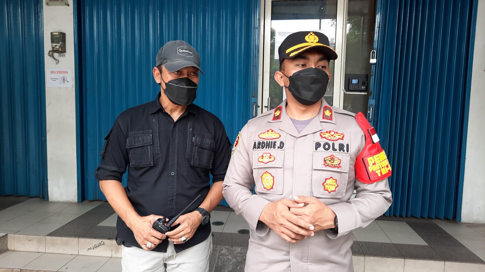 Kapolsek Cengkareng, Ardhie Demastyo cek TKP pencurian. (Foto: PMJ News). 