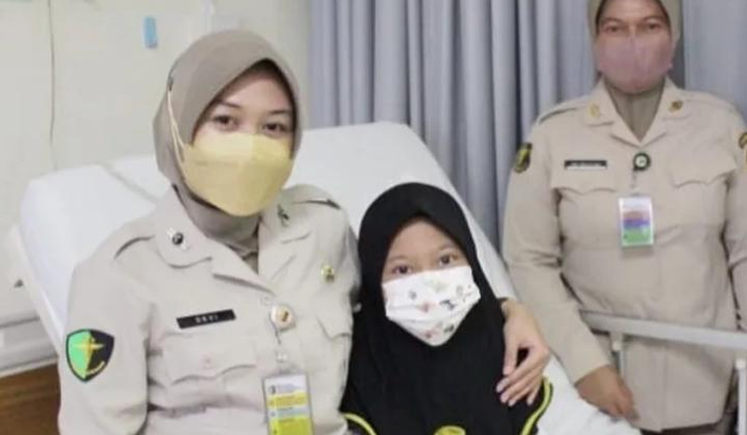 Sinta Aulia, pengidap tumor kaki yang menjalani pengobatan di RS Polri Kramat Jati atas bantuan Kapolri telah dipulangkan. (Foto: PMJ news/Instagram @listyosigitprabowo)