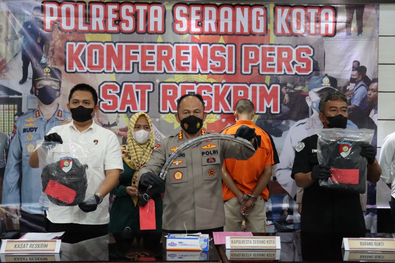 Kapolresta Serang Kota Kombes Pol Nugroho Arianto beserta jajarannya. (Foto: PMJ News). 