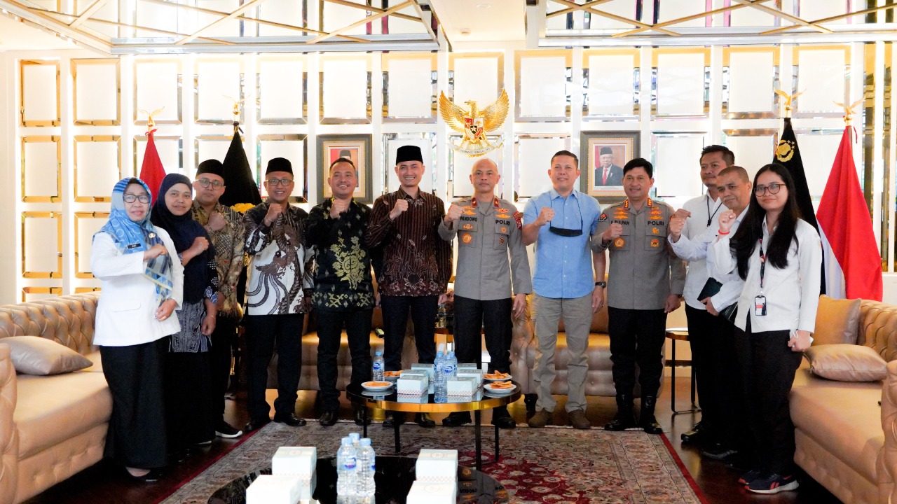Wakapolda Metro Jaya Brigjen Pol Hendro Pandowo menerima Anggota Bawaslu DKI Jakarta. (Foto: PMJ). 
