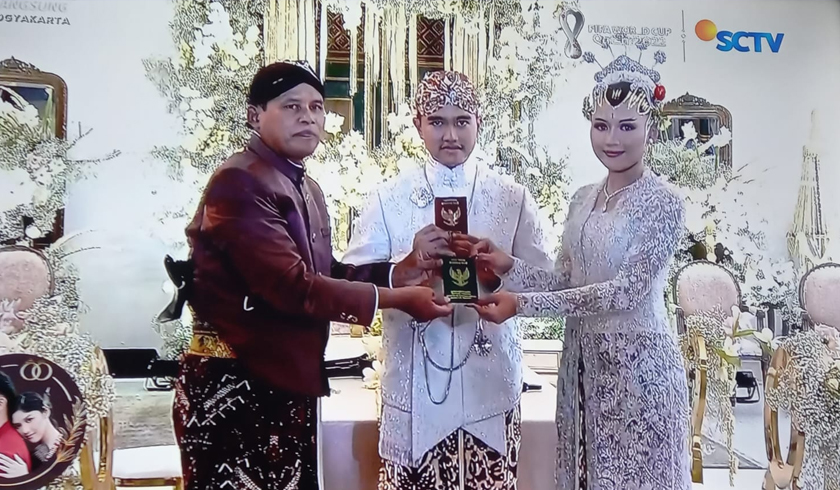 Kaesang Pangarep resmi menikahi Erina Gudono di Pendopo Agung Kedaton Ambarrukmo. (Foto: PMJ News/Tayangan SCTV)