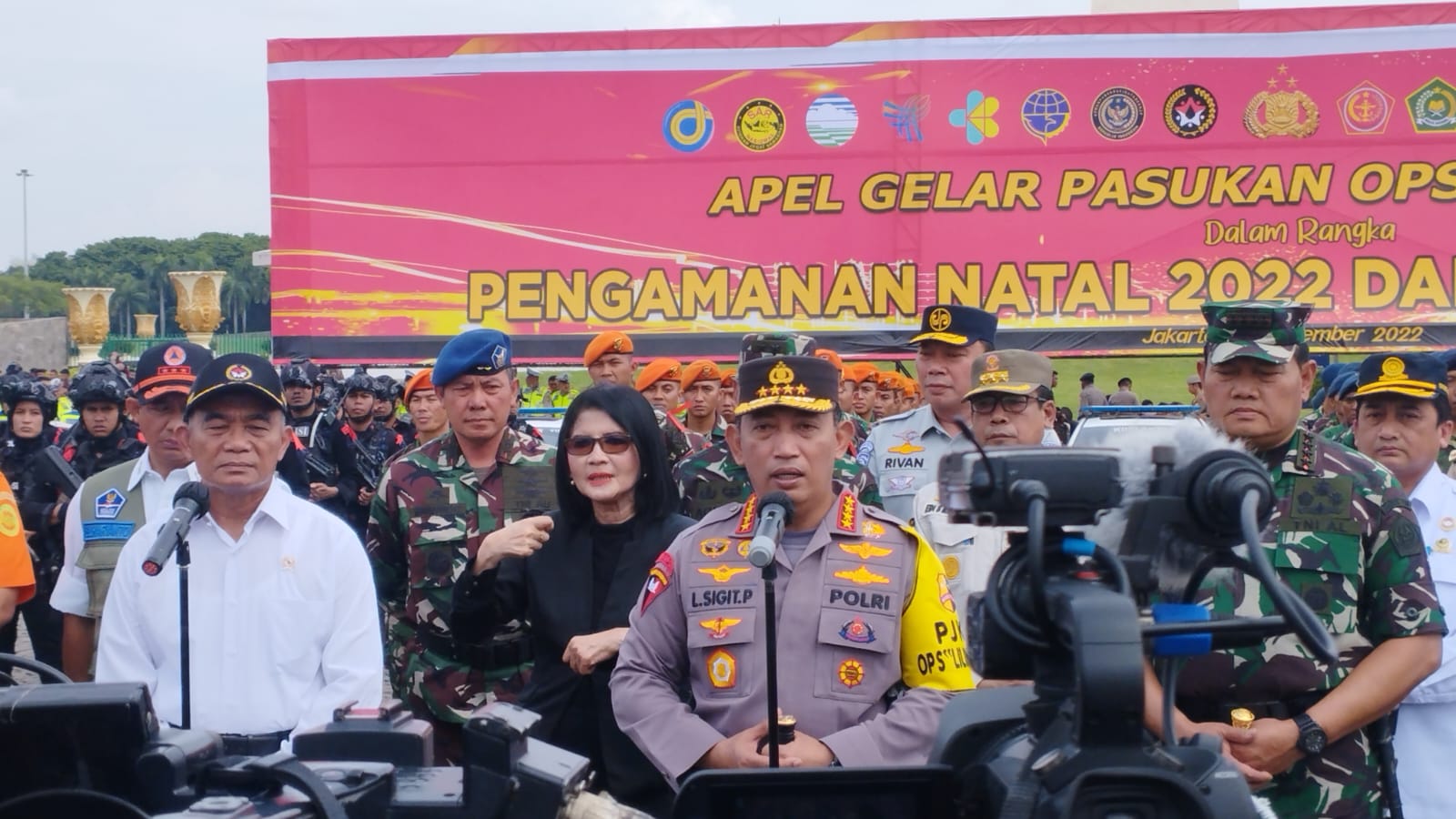 Kapolri Jenderal Listyo Sigit beri keterangan. (Foto: PMJ/Fajar). 