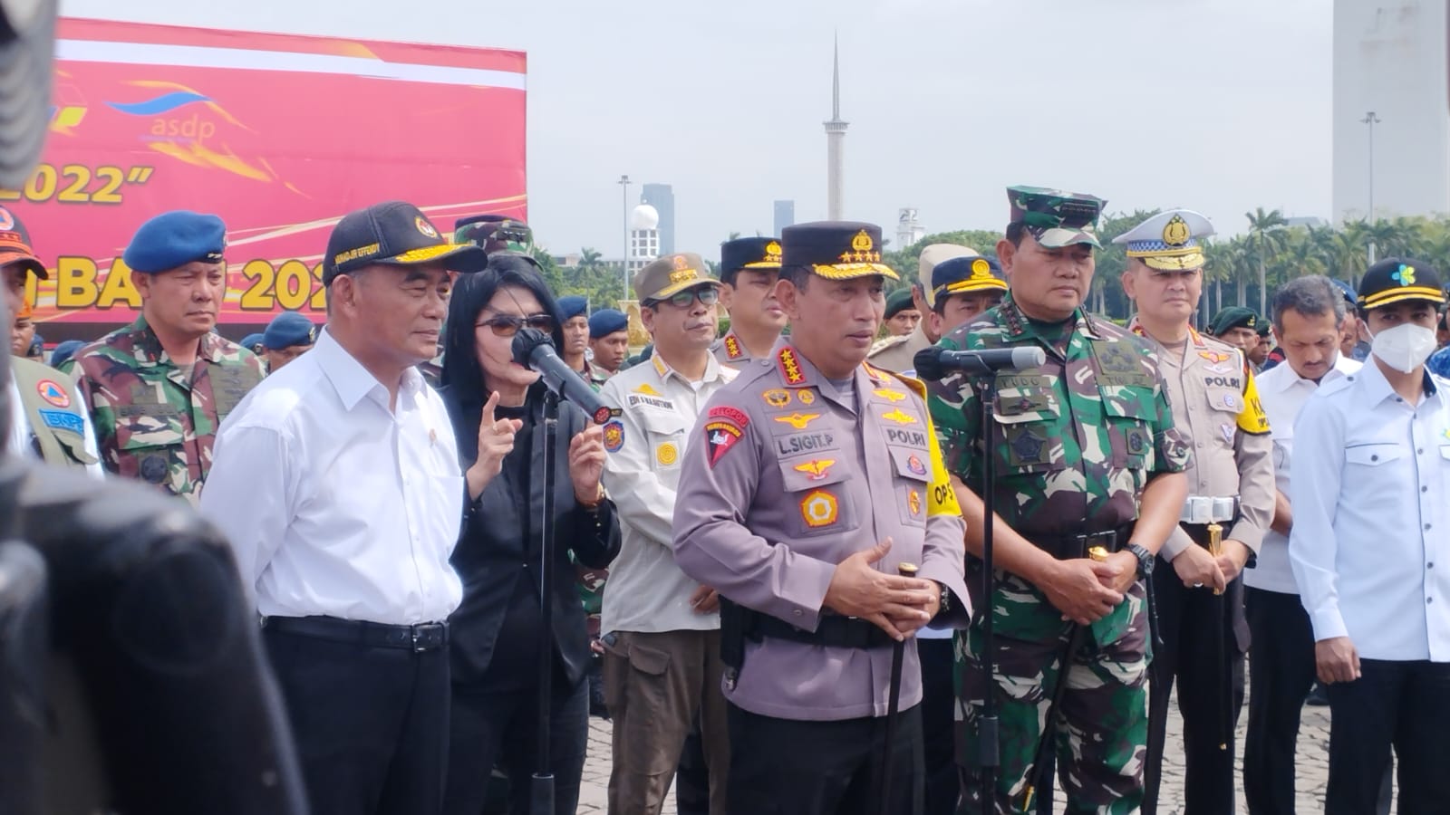 Kapolri Jenderal Listyo Sigit Prabowo beri keterangan. (Foto: PMJ/Fajar). 