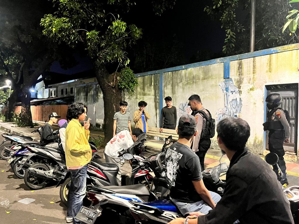 TPPP Polres Metro Jakarta Selatan berhasil mencegah kejahatan malam.  (Foto: PMJ News)