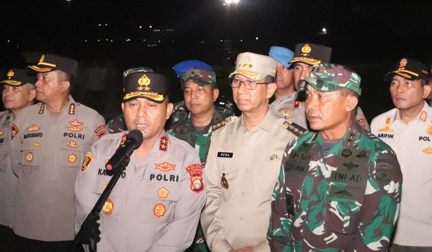 Kapolda Metro Jaya Irjen Pol Karyoto bersama dengan Gubernur DKI Jakarta dan Pangdam Jaya memimpin apel patroli gabungan skala besar. (Foto: PMJ News)