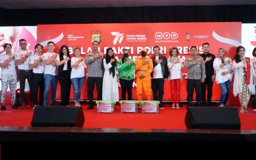Polda Metro Jaya menyelenggarakan program Donor Darah bertajuk Life Heroes dalam rangka HUT Bhayangkara ke-77. (Foto: PMJ News)