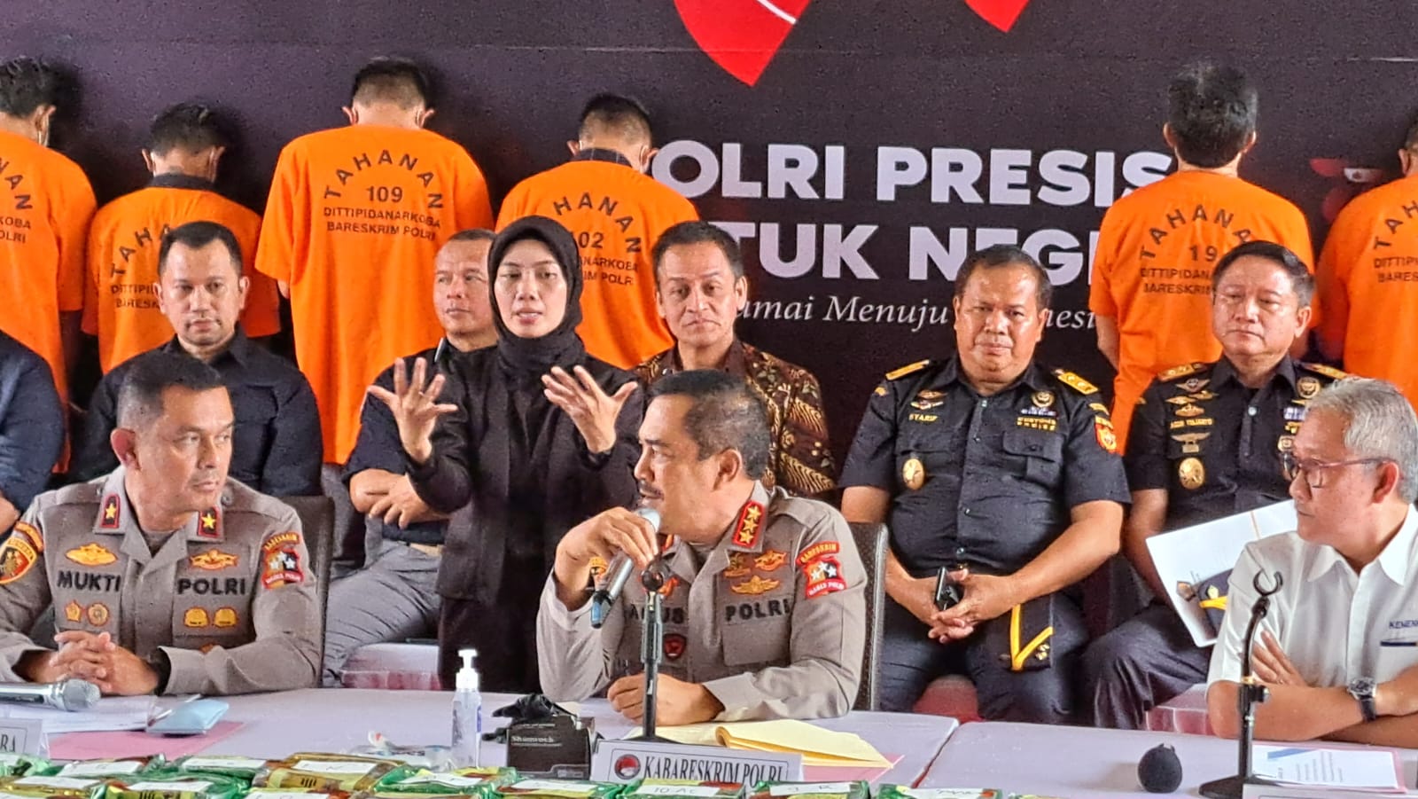 Kabareskrim Polri Komjen Pol. Agus Andrianto dan jajarannya.  (Foto: PMJ News/ Fajar)