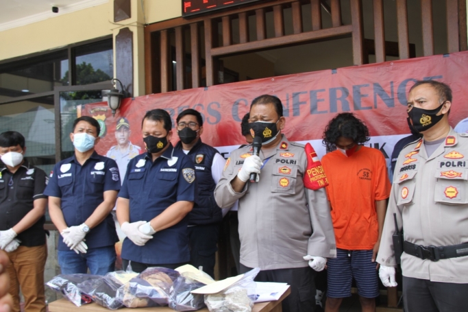 Keterangan Kapolsek Kebon Jeruk, Polres Jakbar. (Foto: PMJ News). 