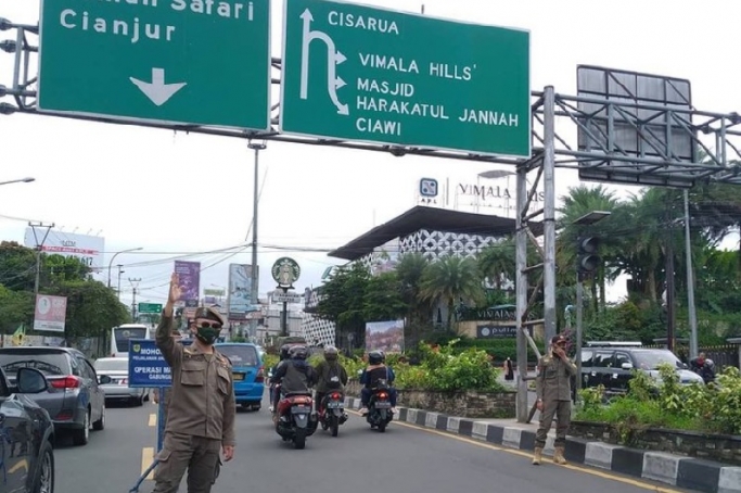 Polisi akan merekayasa arus lalu lintas di kawasan Puncak, Bogor. (Foto: PMJ News/Instragram @farizyrizky).