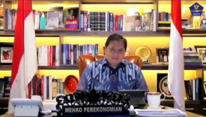 Menteri Koordinator Bidang Perekonomian sekaligus Ketua Komite Penanganan Covid-19 dan Pemulihan Ekonomi Nasional (PCPEN), Airlangga Hartarto. (Foto: PMJ News/YouTube BNPB).