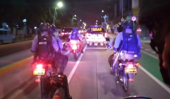 Patroli Polda Metro Jaya di malam hari. (Foto: PMJ News).