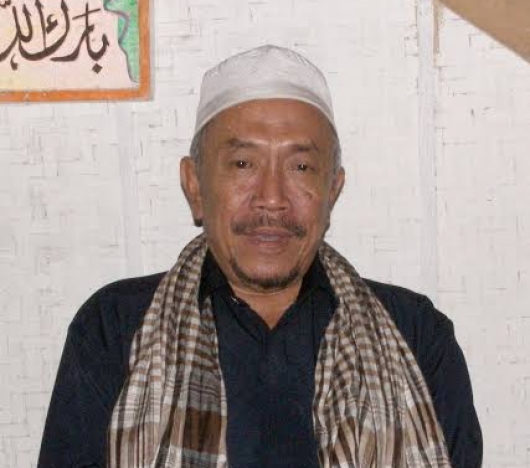 Pengasuh Pondok Pesantren (Ponpes) Mambaul Ulum Bata-Bata, KH Abdul Hamid bin KH Ahmad Mahfud Zayyadi meninggal dunia. 