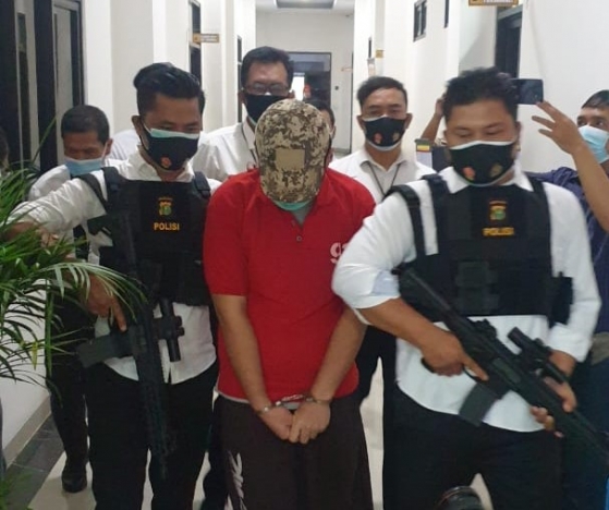 Tersangka GM yang diamankan polisi. (Foto: PMJ News)