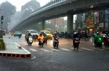 Hujan deras mengguyur jalan di Jakarta. (Foto: Dok Net)