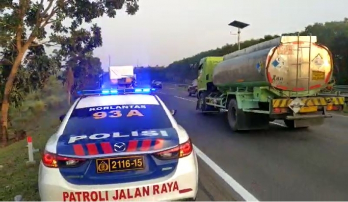 Kondisi Tol Cipularang menjelang libur Imlek. (Foto: NTMC Polri)