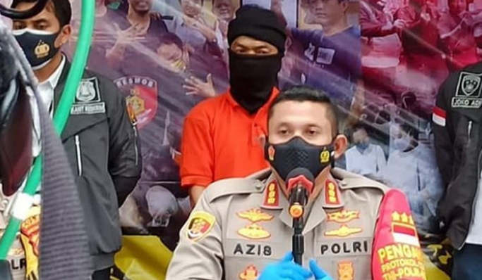 Polres Jakarta Selatan menggelar kasus penusukan Kadis Parekraf DKI Jakarta. (Foto: PMJ News/Instagram @polres_metro_jakartaselatan).