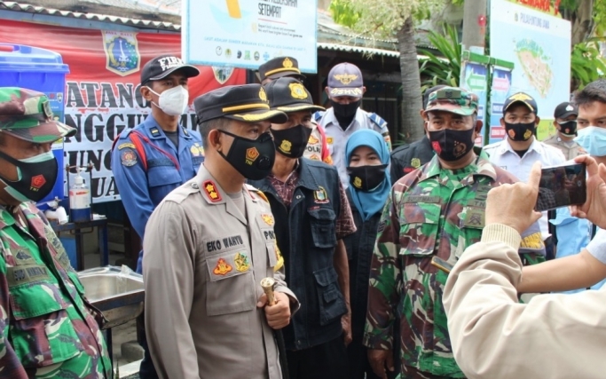 Keterangan Kapolres Kepuluaan Seribu AKBP Eko Wahyu. (Foto: PMJ News)