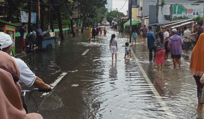 Banjir yang sempat menggenangi kawasan Ibu Kota (Foto: PMJ News/Twitter).