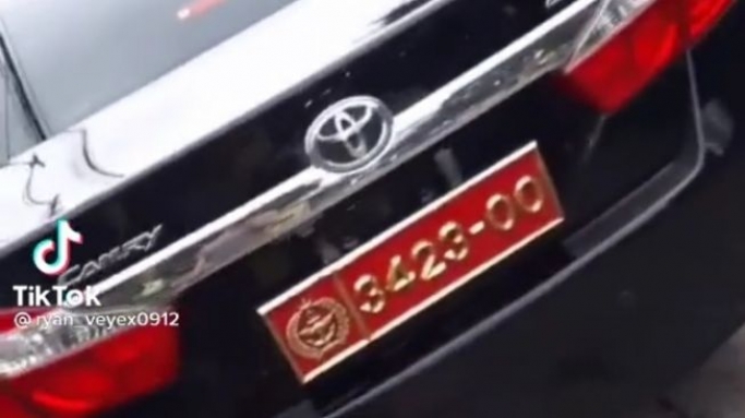 Mobil plat TNI Palsu. (Foto : PMJ/Screenshoot TikTok). 