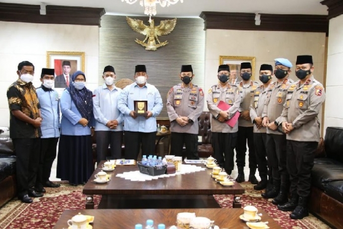 Kapolri Jenderal Listyo Sigit Prabowo menerima kunjungan Badan Komunikasi Pemuda Remaja Indonesia. (Foto: PMJ News).