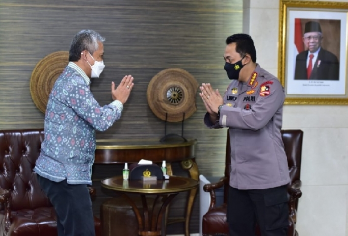 Kapolri Jenderal Listyo Sigit Prabowo menerima kunjungan Dirjen Bea Cukai di Mabes Polri. (Foto: PMJ News).