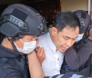 Munarman saat ditangkap Tim Densus 88 Antiteror Polri. (Foto : PMJ News/Ist).