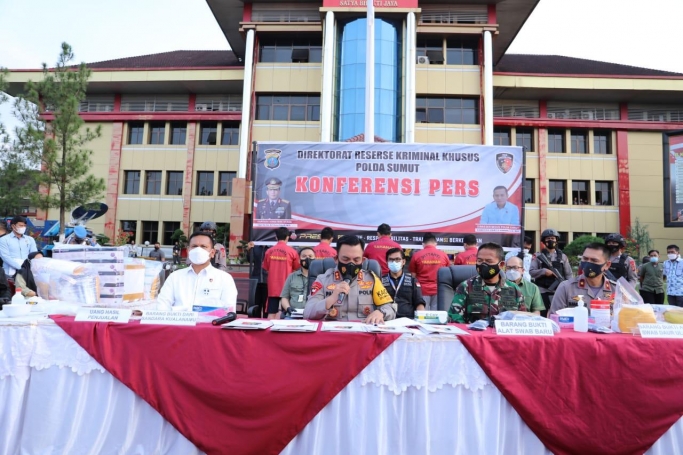 Keterangan Kapolda Sumut Irjen Pol Panca Putra dan jajarannya di Mapolda Sumut. (Foto: Nia Polri TV)