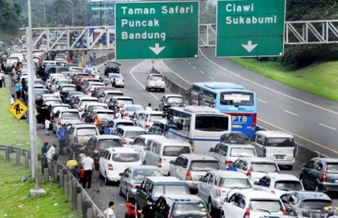 Jalur Puncak menuju Cianjur dan sebaliknya. (Foto: Dok Net)