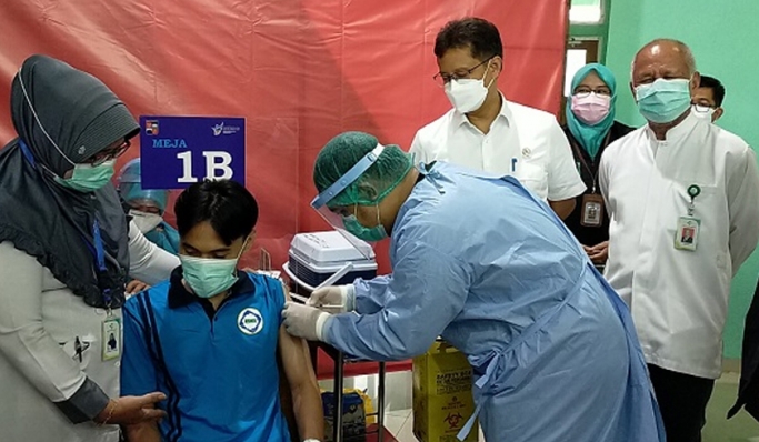 Vaksinasi terus dilakukan pemerintah. (Foto: PMJ News/Dok Net).