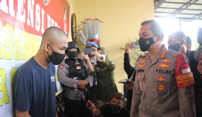 Polres Metro Jakarta Timur menggelar perkara kasus pencurian dengan kekerasan di Jatinegara. (Foto: PMJ News).