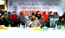 Polda Sumatera Utara menggelar perkara kasus penembakan wartawan. (Foto: PMJ News/Polri TV).