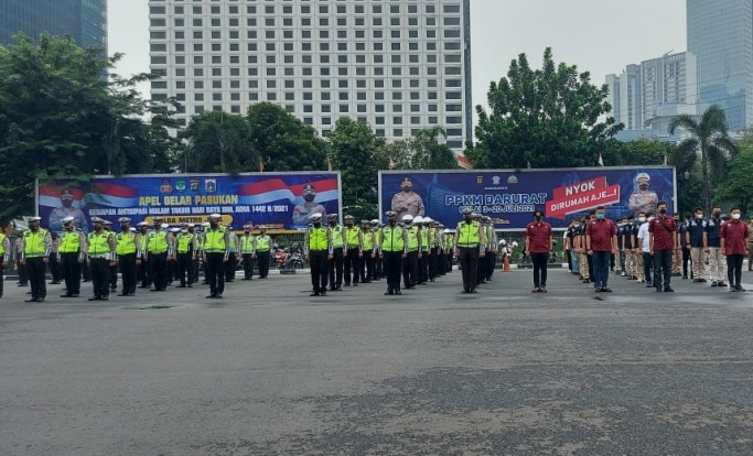 Polda Metro Jaya turunkan ribuan personel beri pengamanan. (Foto: PMJ News).