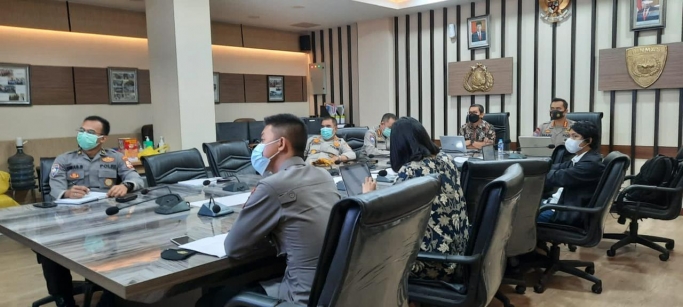 Polri menggelar Focus Group Discussion (FGD) bertajuk Model Pemolisian di Era Pandemik Guna Penanggulangan Persebaran Covid-19 Dalam Rangka Mengawal Pemulihan Ekonomi Nasional. (Foto: PMJ News). 
