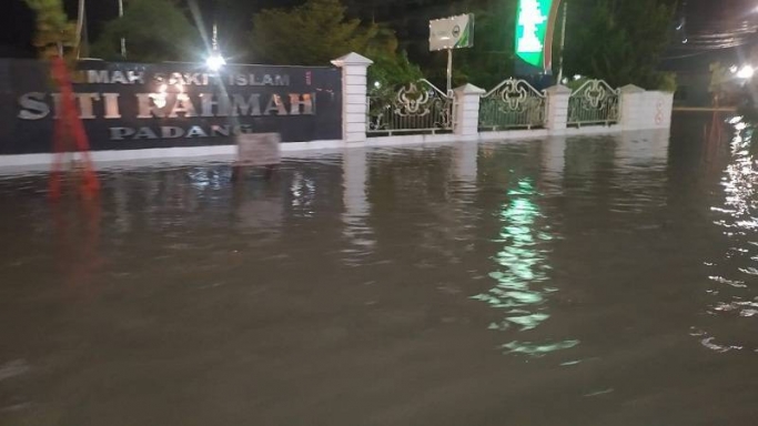 Banjir di Kota Padang Sumbar. (Foto: Dok Net)