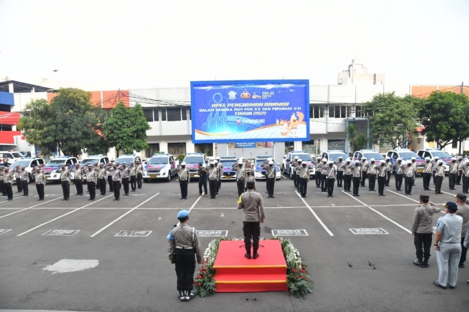 Korlantas Polri memberangkatkan 51 mobil operasional untuk pengamanan PON Papua. (Foto: PMJ News/Divisi Humas Polri).