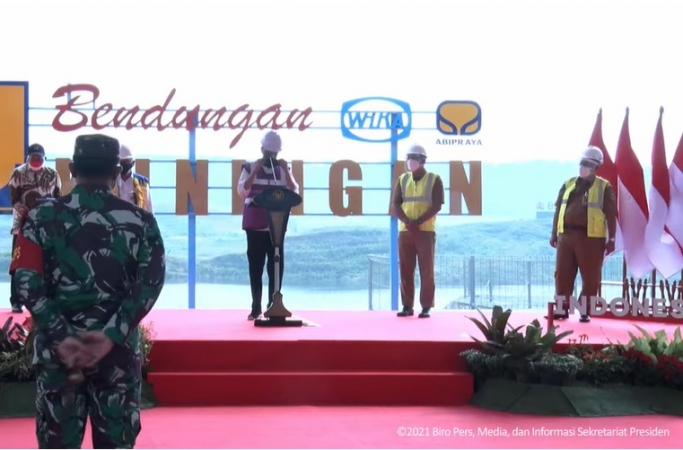 Presiden Jokowi meresmikan Bendungan Kuningan, Jawa Barat. (Foto: PMJ News/YouTube Setpres).