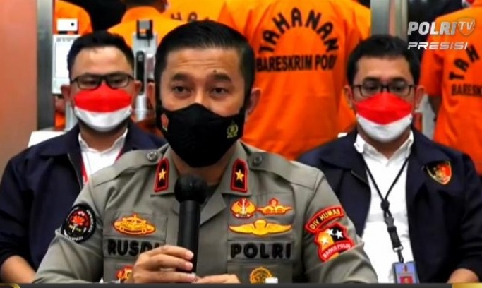 Bareskrim menggelar perkara kasus pemalsuan dan peredaran uang palsu di sejumlah daerah. (Foto: PMJ News/TV Polri).