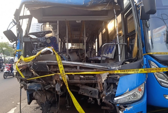 Kecelakaan dua bus Transjakarta di Jalan MT Haryono, Jakarta Timur. (Foto: Dok PMJ News).