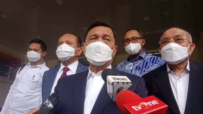Menteri Koordinator Bidang Kemaritiman dan Investasi Luhut Binsar Pandjaitan di Polda Metro Jaya. (Foto: PMJ/Yeni).