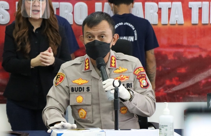 Kapolres Metro Jakarta Timur, Kombes Pol Budi Sartono saat memberikan keterangan pers. (Foto: PMJ News)