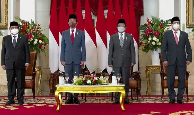 Presiden Jokowi meminta MA lebih mengedepankan mediasi dan restorative justice untuk penyelesaian perkara. (Foto: PMJ News/YouTube Setpres)