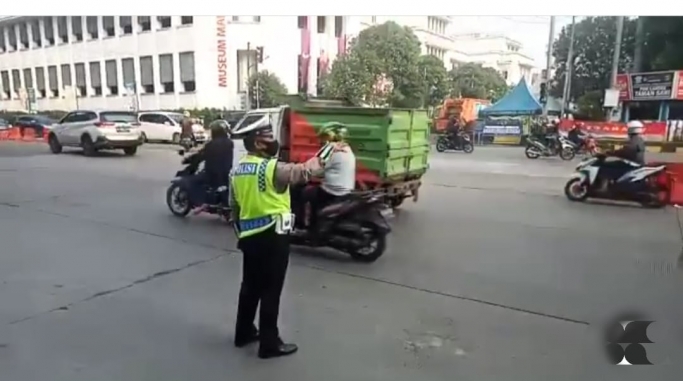 Pantauan kondisi lalin menuju Jalan Medan Merdeka Barat. (Foto: Instagram TMC)