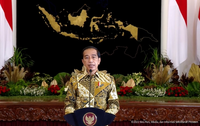 Presiden Jokowi saat pidato di acara Rakornas Transformasi Digital dan Pendataan Lengkap Koperasi dan UMKM di Istana Negara, Jakarta. (Foto: PMJ News/YouTube Setpres)