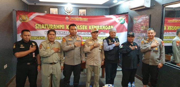 Polsek Kembangan menggelar kegiatan silaturahmi bersama Pokdar Kamtibmas. (Foto: PMJ News). 