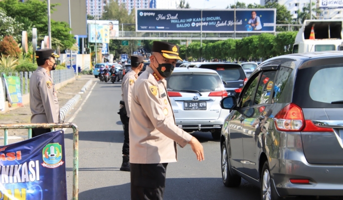 Polres Metro Bekasi Kota melakukan pemantauan lalu lintas. (Foto: PMJ News)